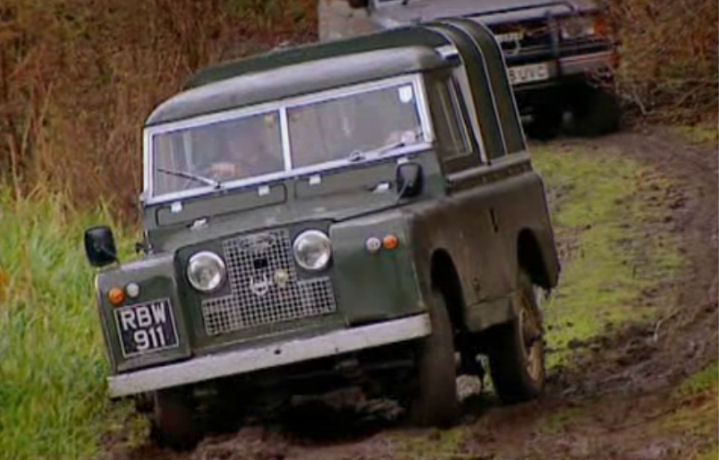 Land Rover 88 ser 2